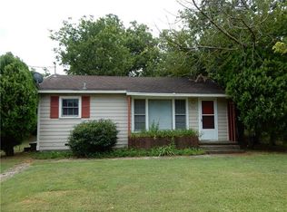 211 E Division St, Pilot Point, TX 76258