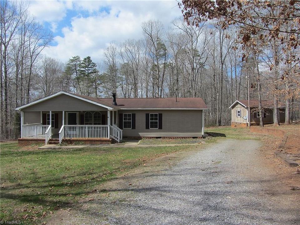 1st image of 215 Belleville Dr