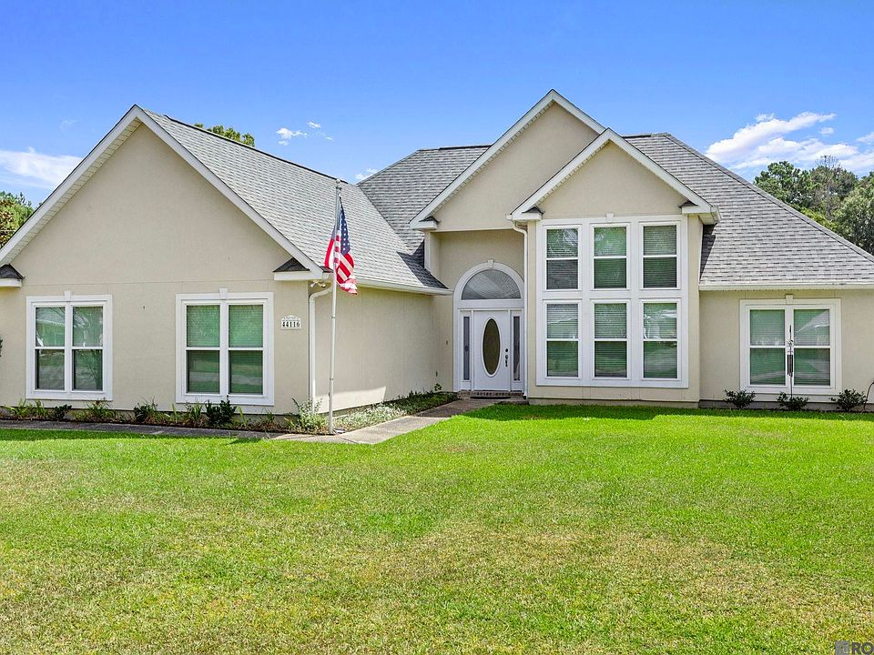1st image of 44116 Nicholas Cir
