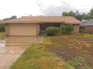 1804 Cedarlawn St, Taylor, TX 76574