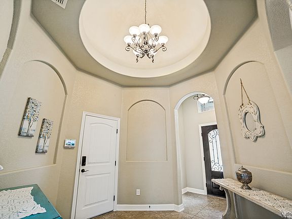 5th image of 12426 Horse Crescent