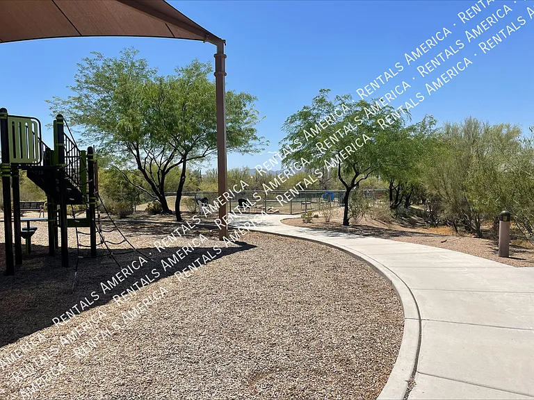 7631 W Laurel Ln — Photo 31