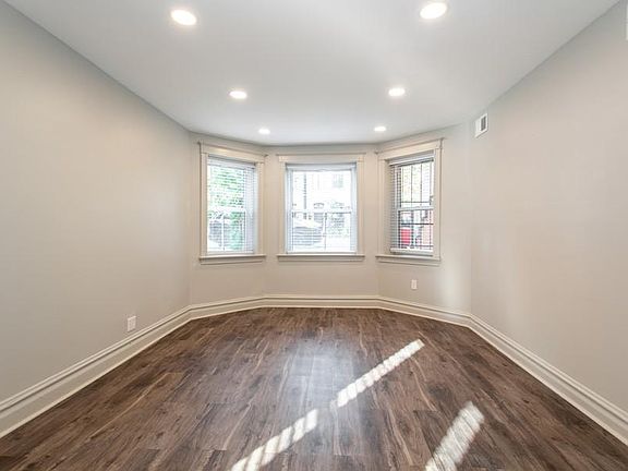 5th image of 1925 N Wolcott Ave APT 1