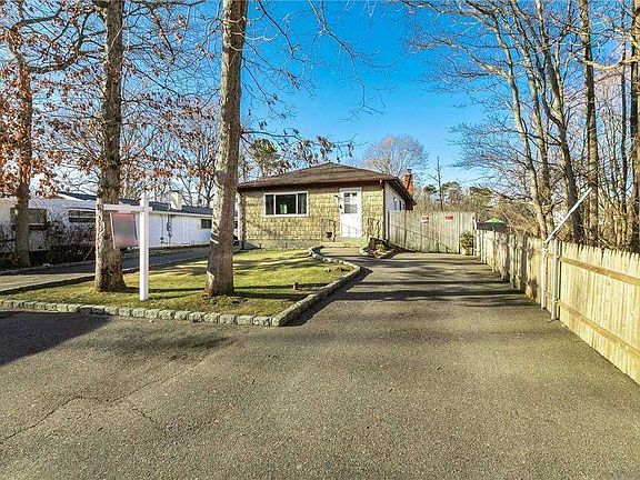 2nd image of 155 Flower Hill Dr