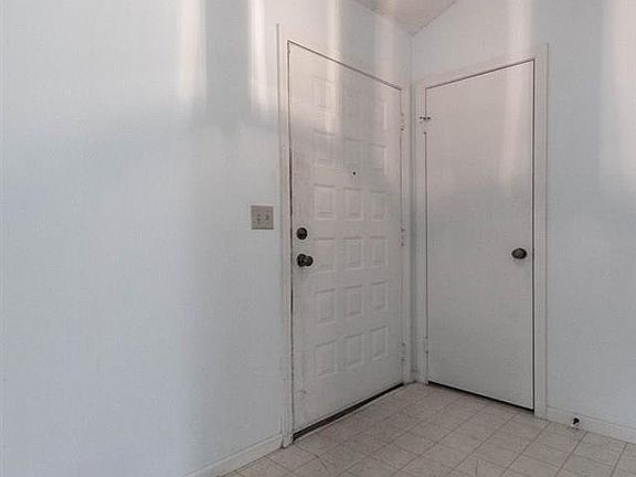 500  Arrowhead Dr Lawrence, KS listing photo #4