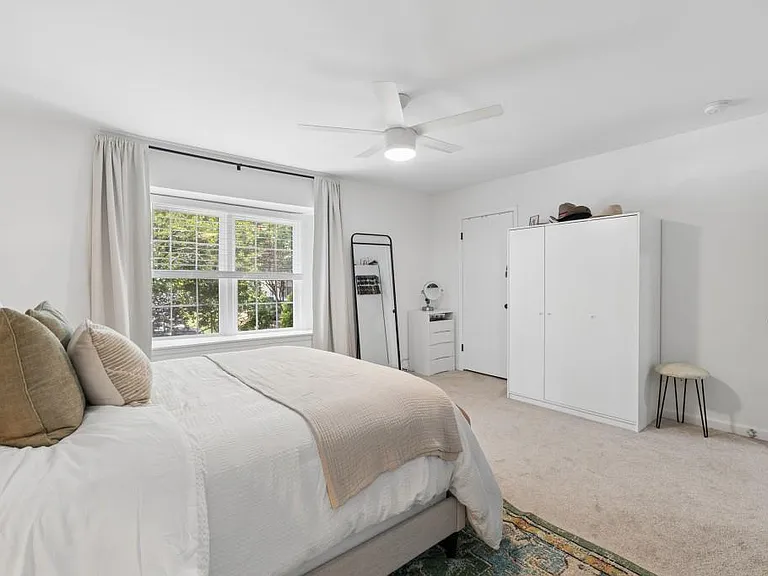 140 Amherst Pl NW — Photo 14