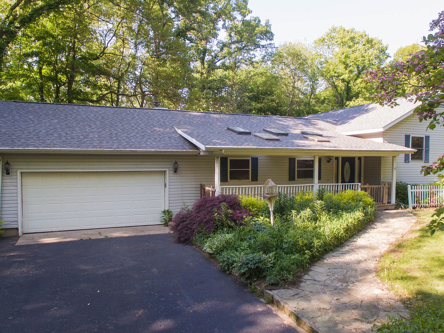 3872 W B Ave, Plainwell, MI 49080 Zillow