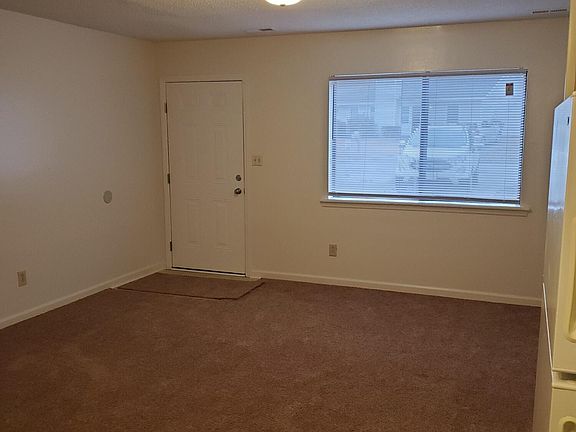 3rd image of 222 Easy St