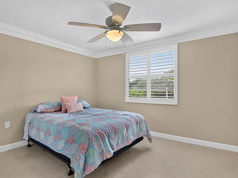 6061 Balboa Cir #206 — Photo 21