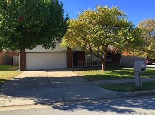 3102 S Maple Pl, Broken Arrow, OK 74012