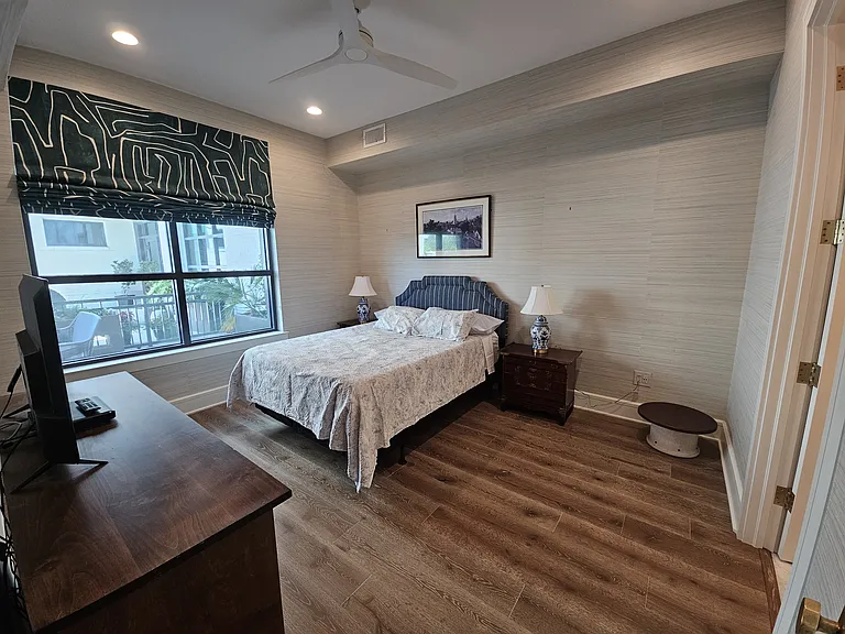 5 Gadsdenboro St #216 — Photo 13