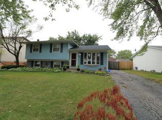 155 Thackeray Dr, Bolingbrook, IL 60440