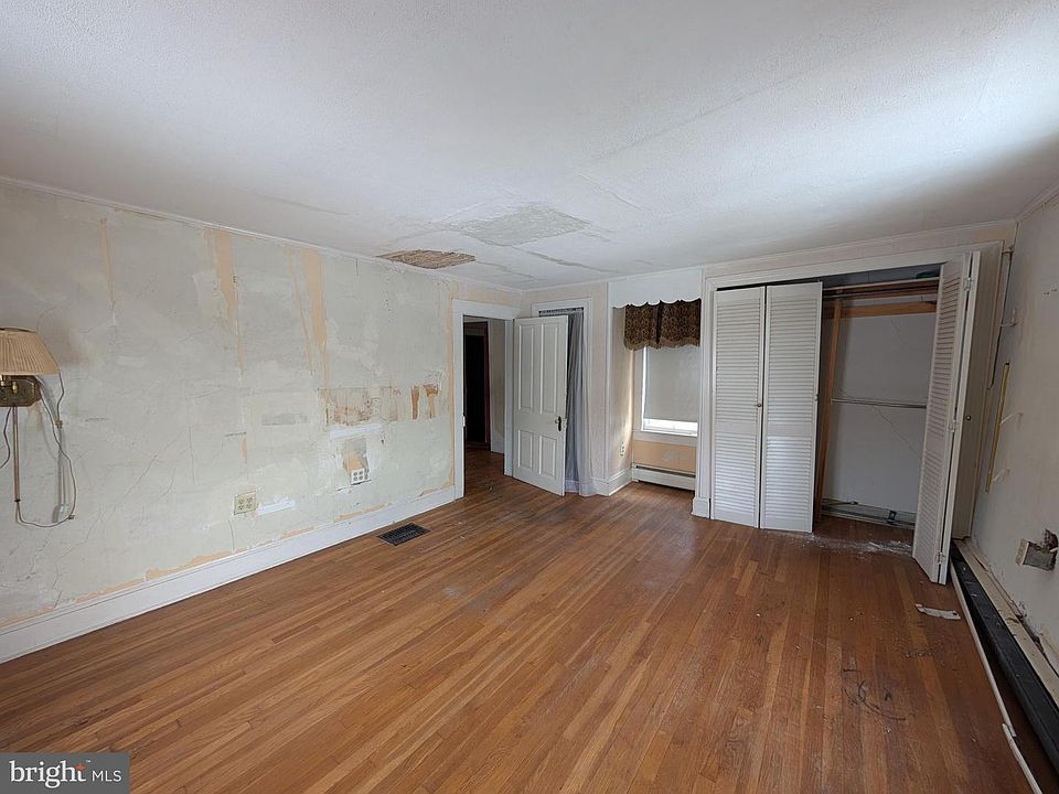 16th image of this home