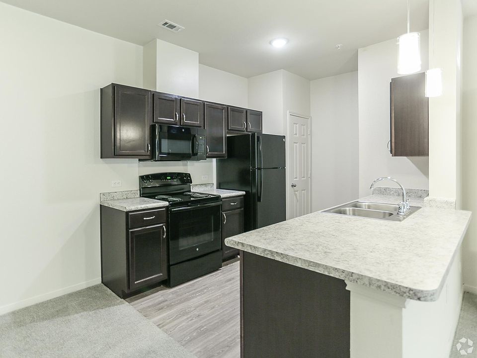 Tuckaway Apartment Homes - 1700 Bagdad Rd Cedar Park Tx 