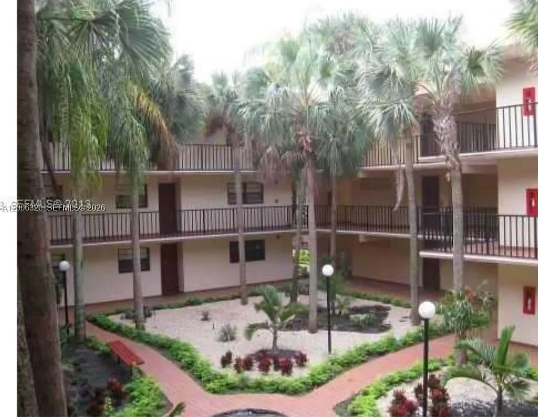 2 bed, 1060 sqft, $2,100 — Photo 1