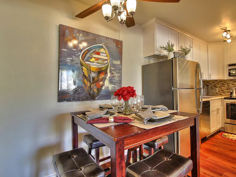 The Arbors at Mountain View Apartments — Photo 10