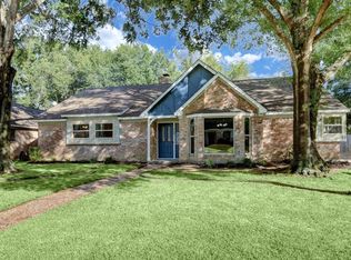 719 Rustyleaf Ln, Houston, TX 77090