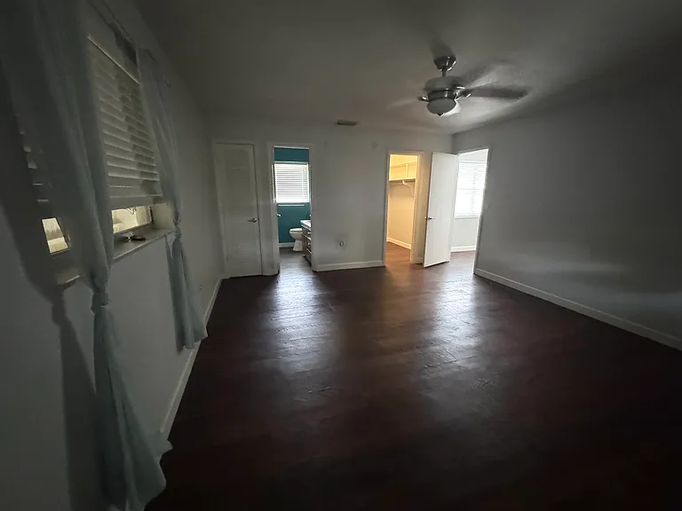 802 SE 8th Ave — Photo 5