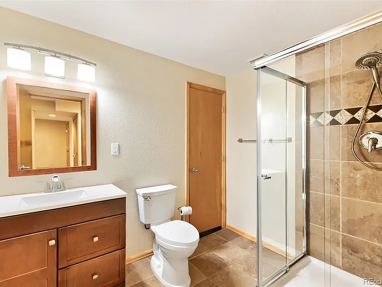 1117 Ridgeview Cir — Photo 25