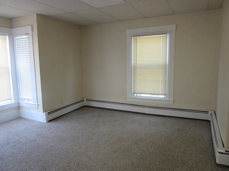10 Ash St #2 — Photo 7