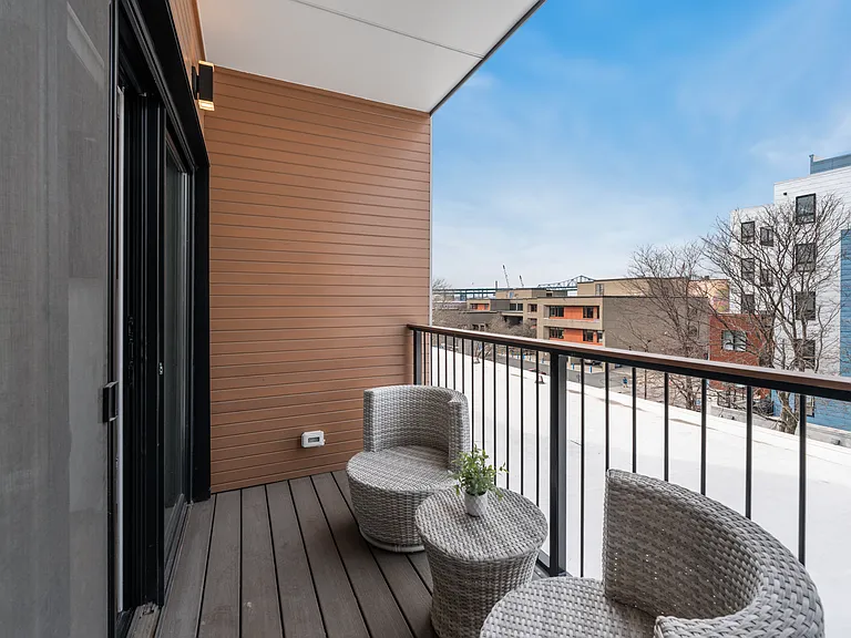 277 Border St #401 — Photo 12
