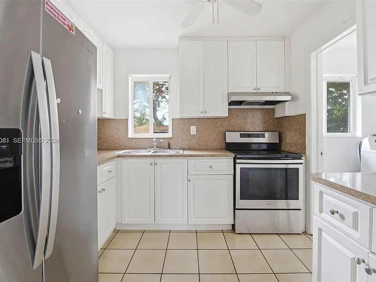 7521 NW 1st Ave #7523 — Photo 4
