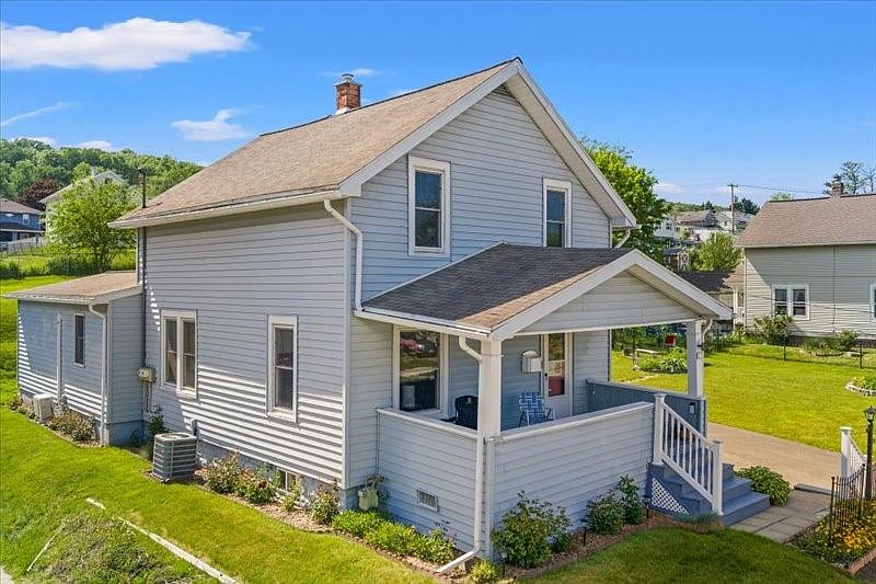 1st image of 213 Bermond Ave