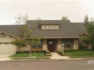 827 Davis Ave, Exeter, CA 93221