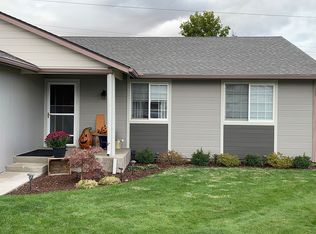 1107 W Pear Ave, Selah, WA 98942