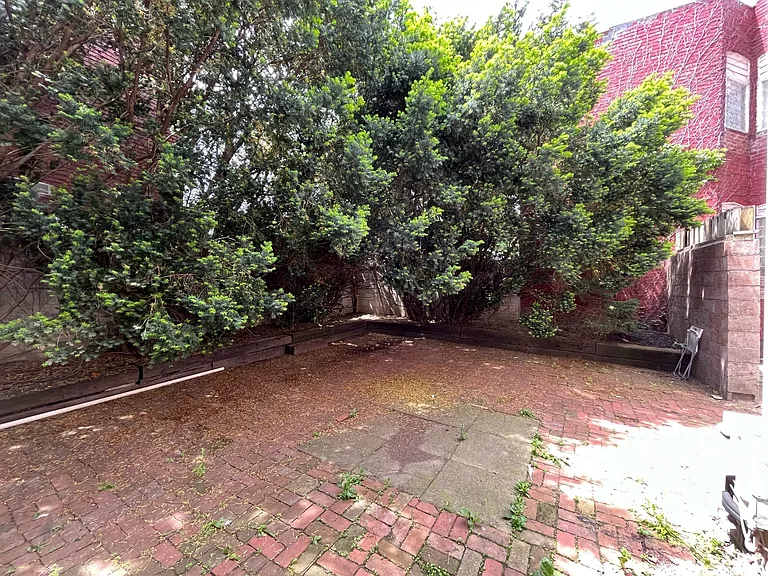 100 S 22nd St #13 — Photo 24