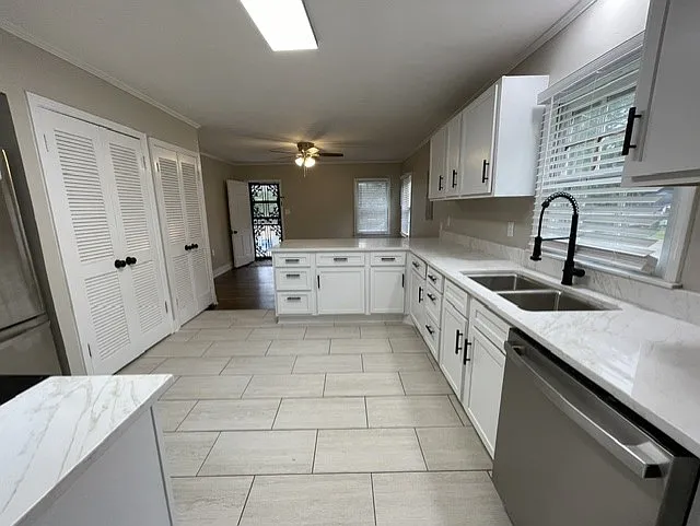 535 Stone Ave — Photo 7