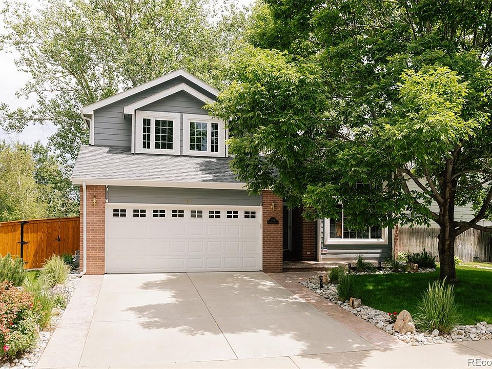 1st image of 284 S Lark Avenue