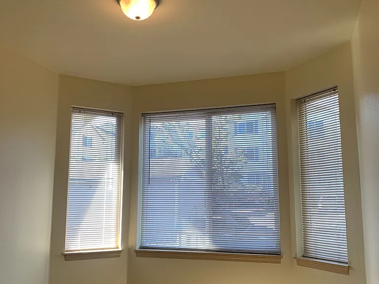 Oasis Apartments — Photo 27