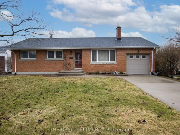 424 Base Line Rd E, London, ON N6C 2P6