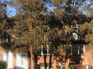 4075 Balwynne Park Rd, Philadelphia, PA 19131