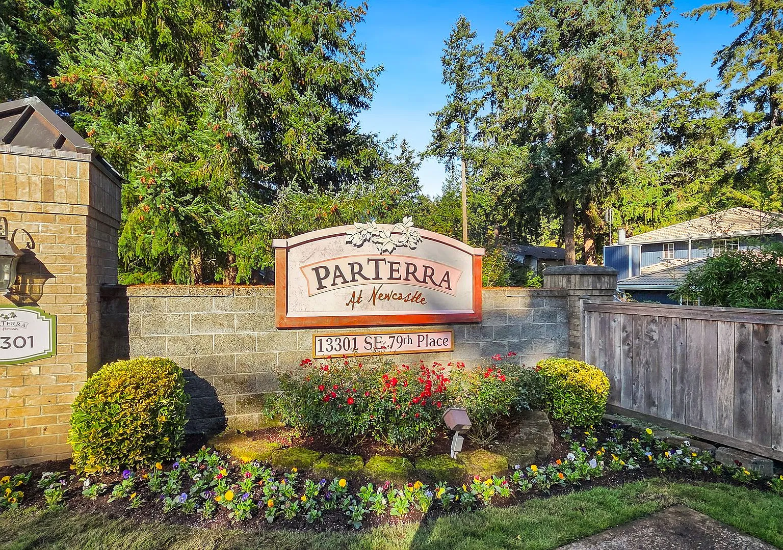GroundFloor Parterra Condo with Lake Boren PeekaView — Photo 2