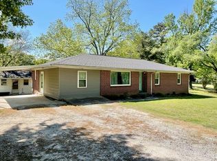 895 Milk Springs Rd, Tuscumbia, AL 35674