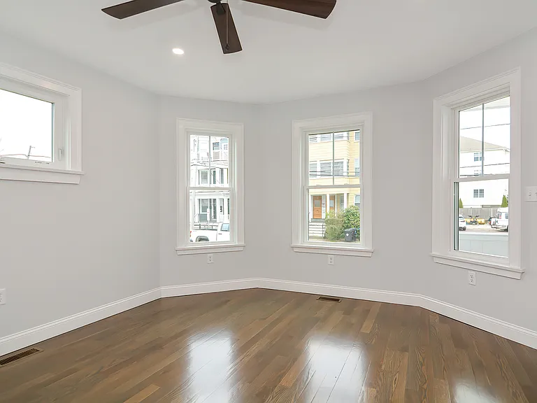 9 Chester St #7 — Photo 7