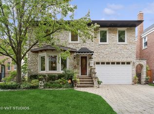 6765 N Ionia Ave, Chicago, IL