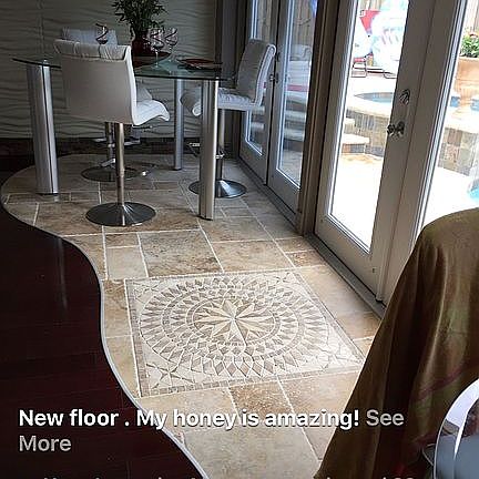 BREAKFAST NOOK / TO POOL 