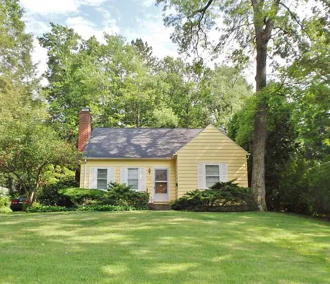 466 Martin Ter — Photo 1