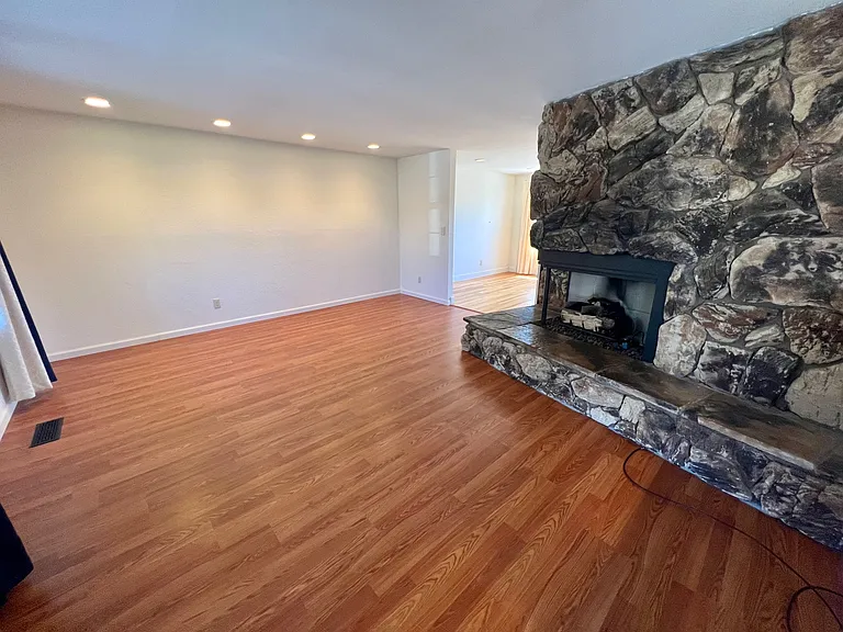 2570 Aztec Ave — Photo 28