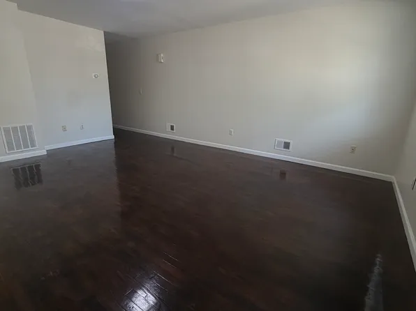 70 Elm St, Staten Island, NY