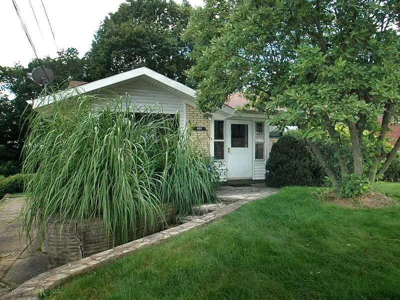 405 Dunbar Dr photo 1