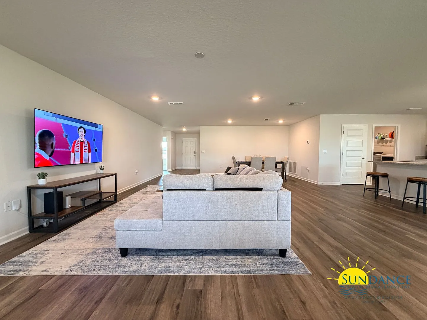 Spacious 5-Bedroom Home in Plantation Woods with Smart Home Features! — Photo 4