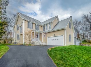 743 Tunxis Hill Rd, Fairfield, CT 06825