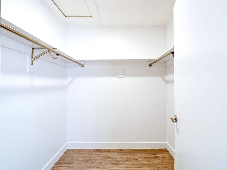 11208 S Western Ave — Photo 45