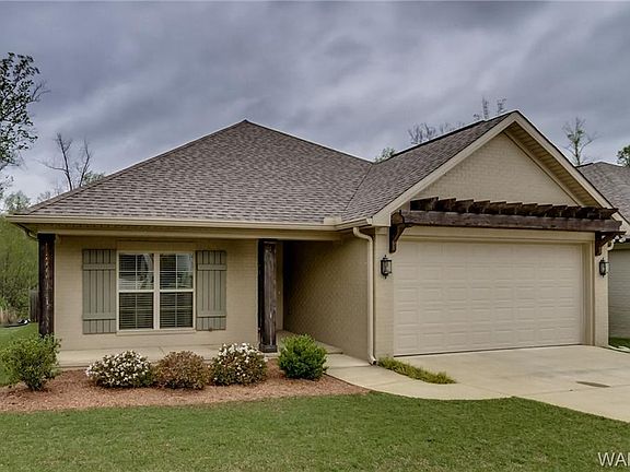 2nd image of 2141 Waterford Cir