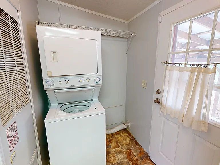 65 N McElhaney Ln — Photo 8
