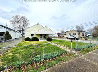 5102 Indiana St, South Charleston, WV 25309